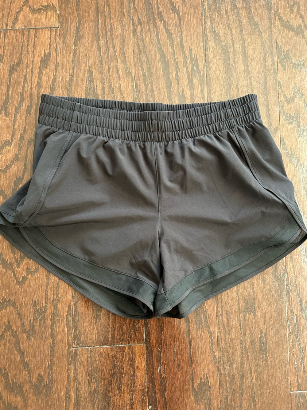Athleta Mesh Racer 4 inch shorts